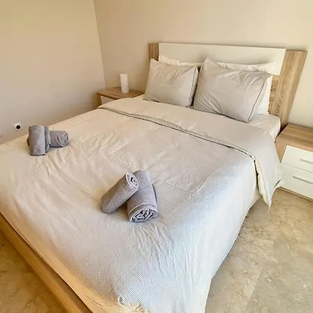 Lägenhet 2-bedroom In Newtown W Pool Albufeira